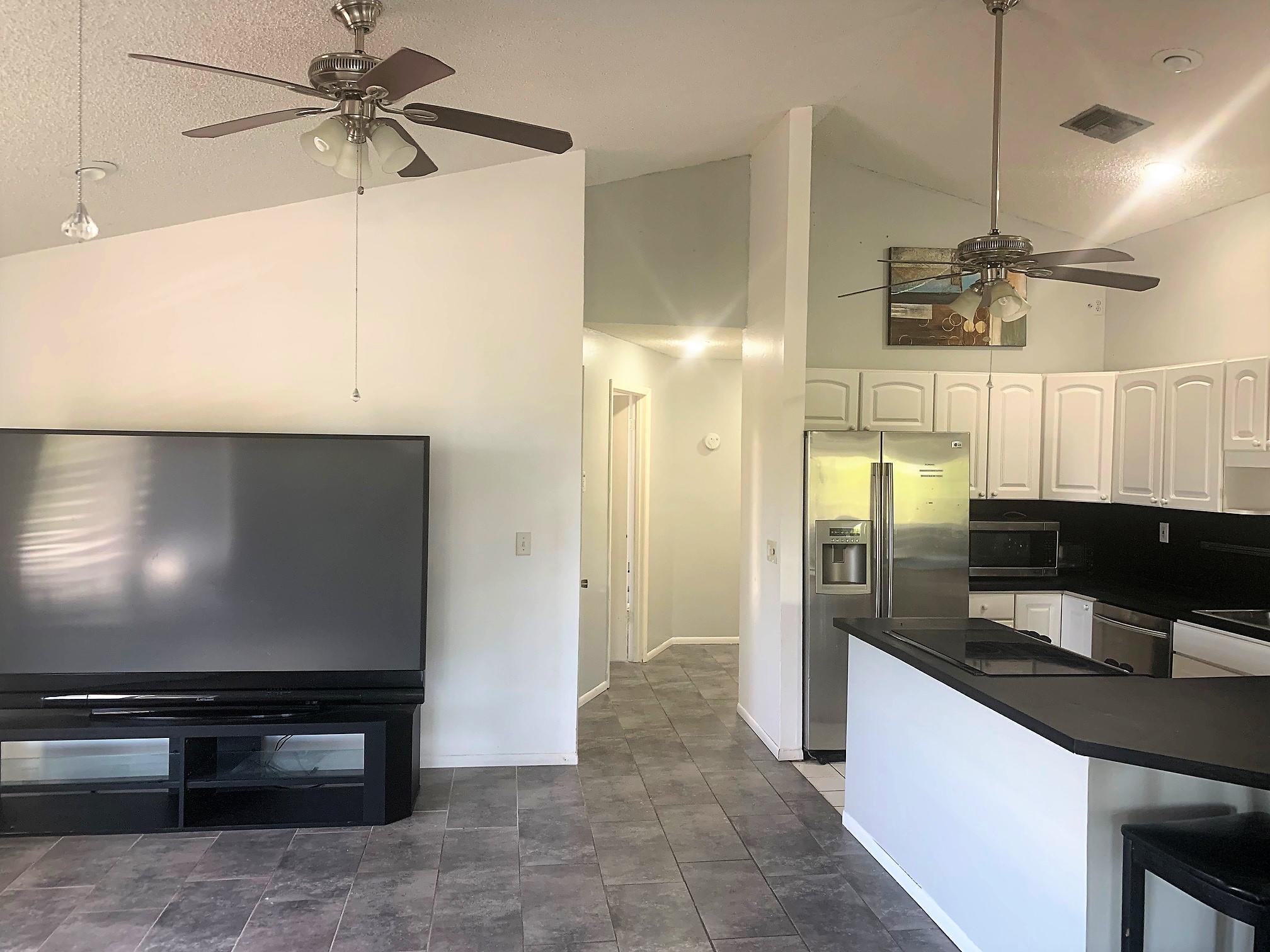 55 Lobstertail Road Big Pine Key, FL 33043 - Photo 24 of 25 Kitchen