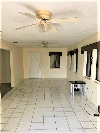 55 Lobstertail Road Big Pine Key, FL 33043 - Photo 3 of 25 Large Entry area
