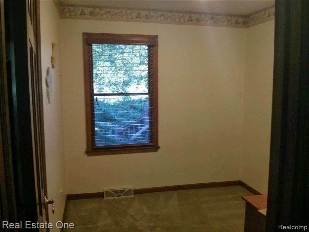 792 East Gunn Road Rochester, MI 48306 - Photo 6 of 26 IMG_20130923_174506.jpg