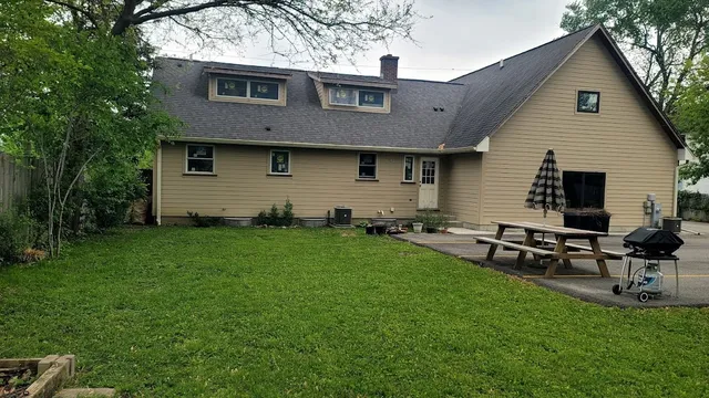 $489,000 | 618 Barron Boulevard, Grayslake, IL 60030