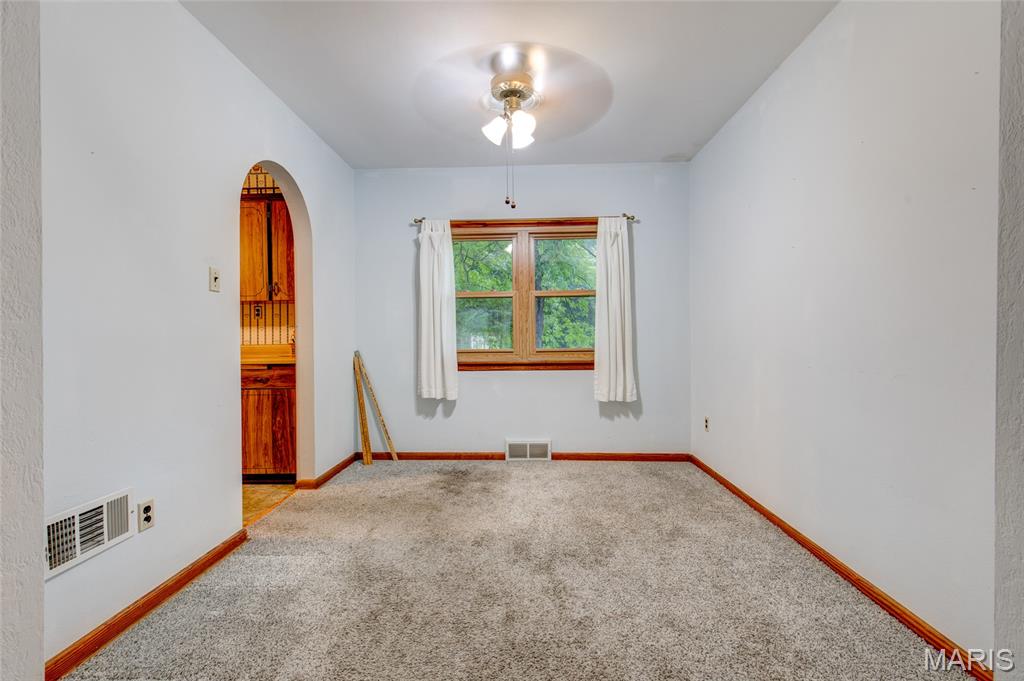 5673 Humbert Road Godfrey, IL 62035 - Photo 12 of 37