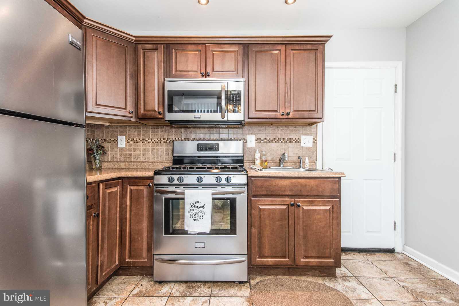 915 Ripley Street Philadelphia, PA 19111 - Photo 14 of 38 Gallery Image 14