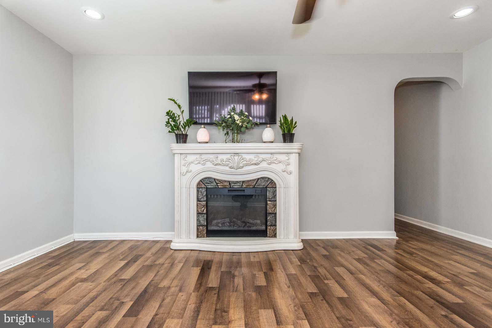 915 Ripley Street Philadelphia, PA 19111 - Photo 8 of 38 Gallery Image 8