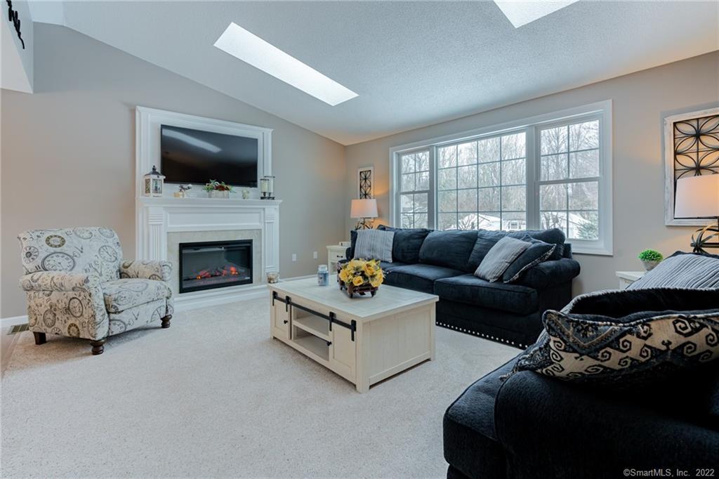 25 Foxwood Road Bristol, CT 06010 - Photo 1 of 1 Gallery Image 1