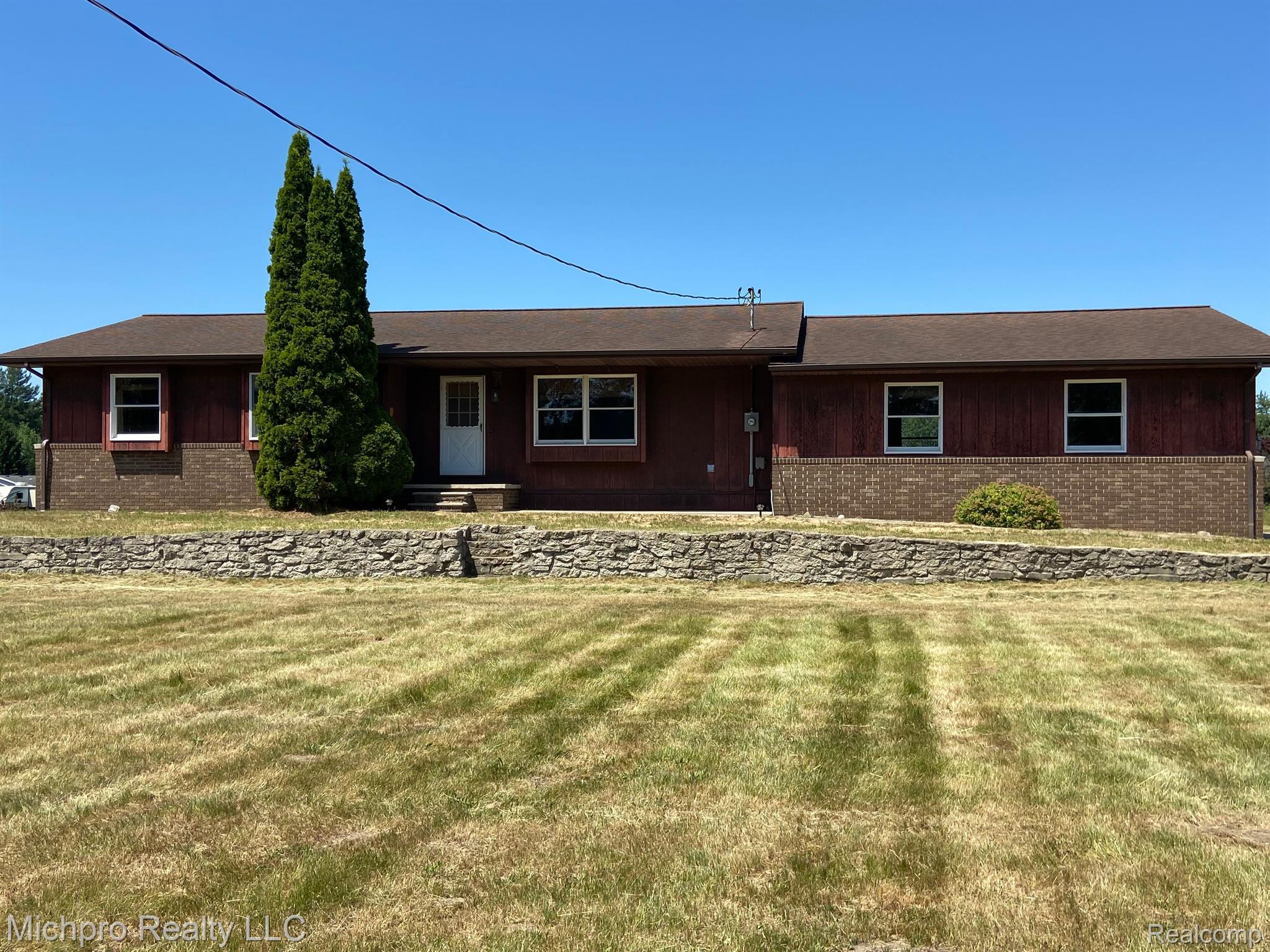 5670 Oak Road Vassar, MI 48768 - Photo 1 of 21 Gallery Image 1
