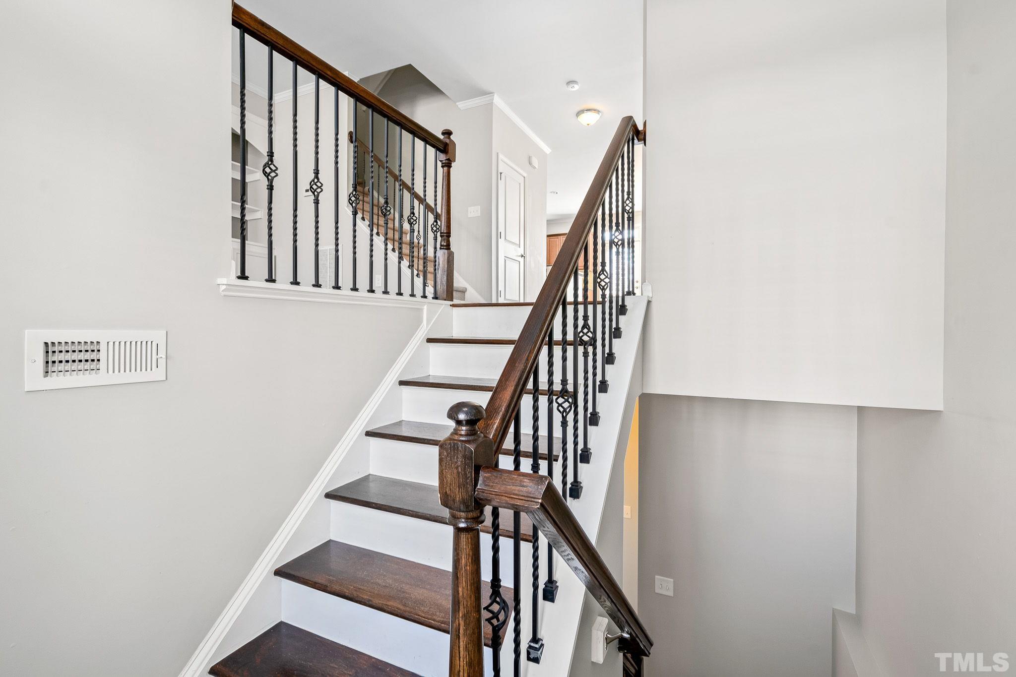 5637 Wade Park Boulevard Raleigh, NC 27607 - Photo 5 of 37 a view of entryway