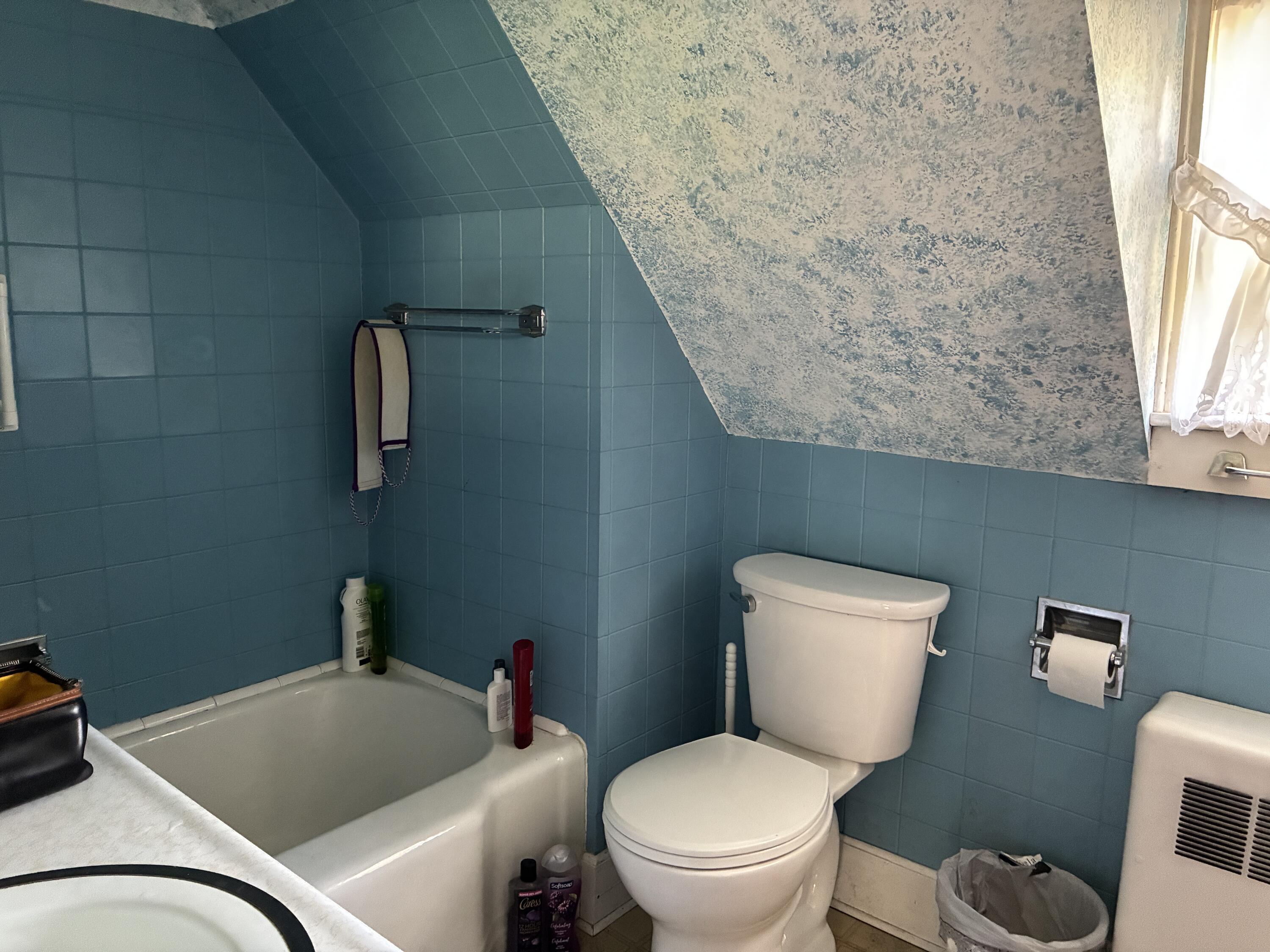 707 Newbury Neck Road Surry, ME 04684 - Photo 26 of 40 Full bath, second floor.