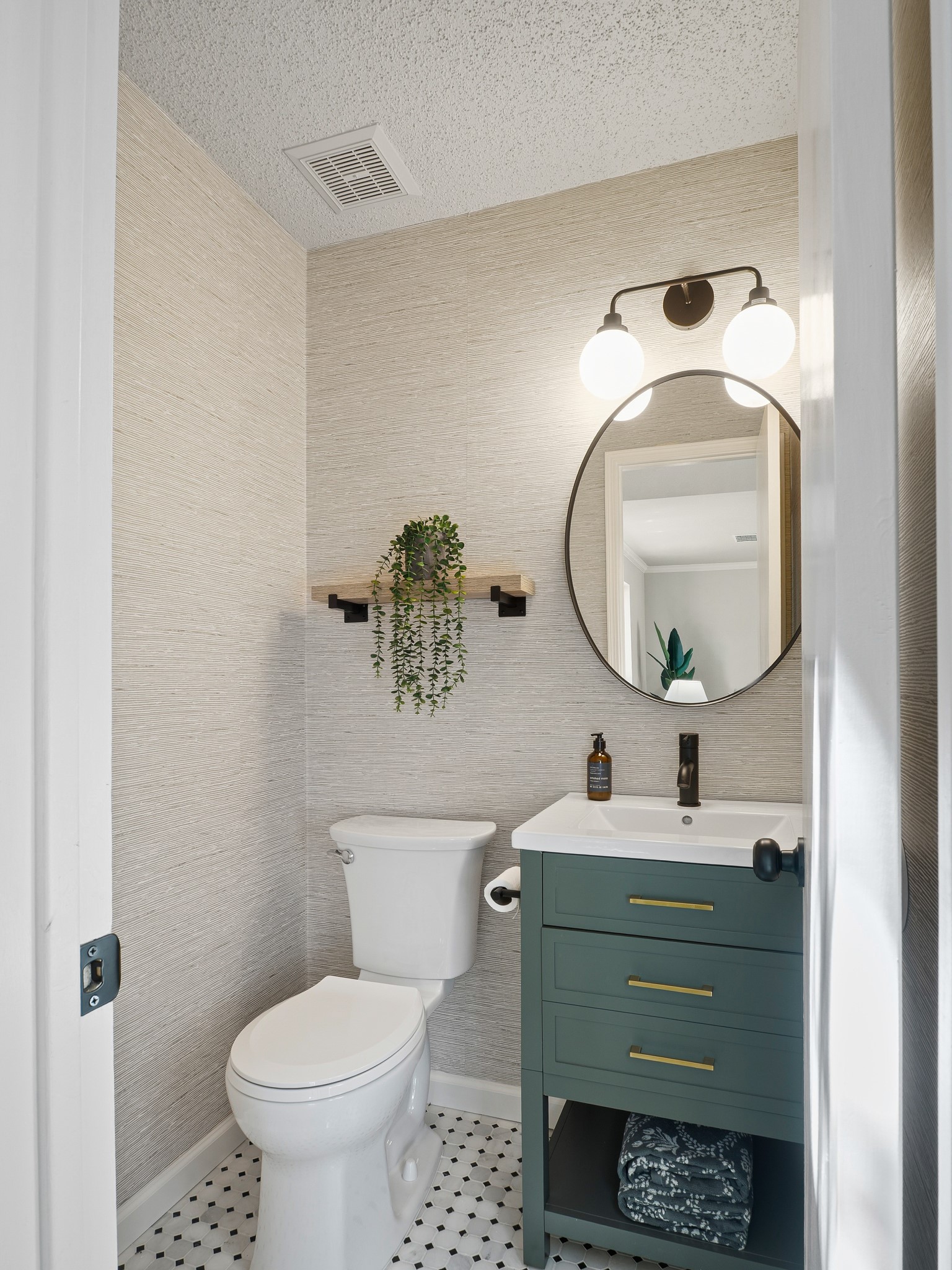 6420 Wareham Lane Austin, TX 78739 - Photo 10 of 34 downstairs powder bath