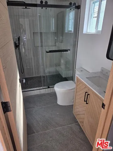 $2,300 | 11912 Elkwood Street, North Hollywood, CA 91605