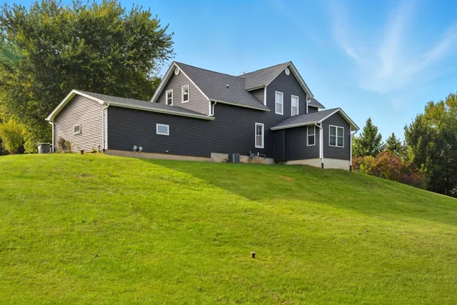 $599,900 | N6754 McCurdy Place, Holmen, WI 54636