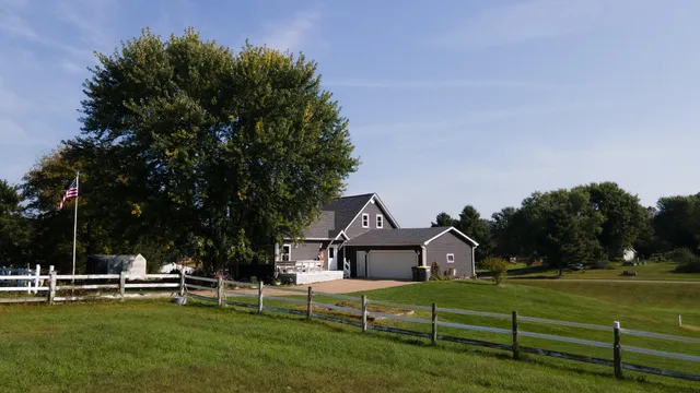 $599,900 | N6754 McCurdy Place, Holmen, WI 54636