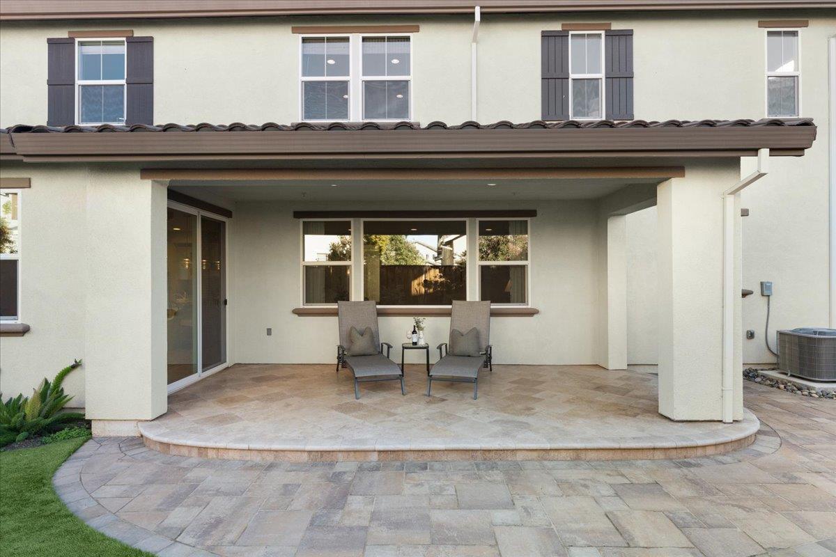 925 Lynx Place Gilroy, CA 95020 - Photo 34 of 49 a view of outdoor space with seating area