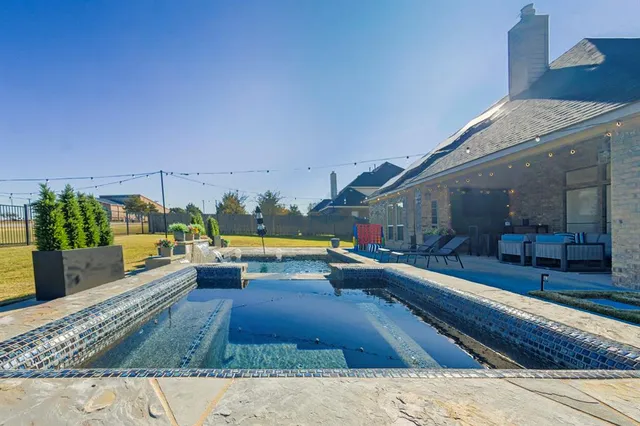 $650,000 | 1880 Chuckwagon Drive, Midlothian, TX 76065