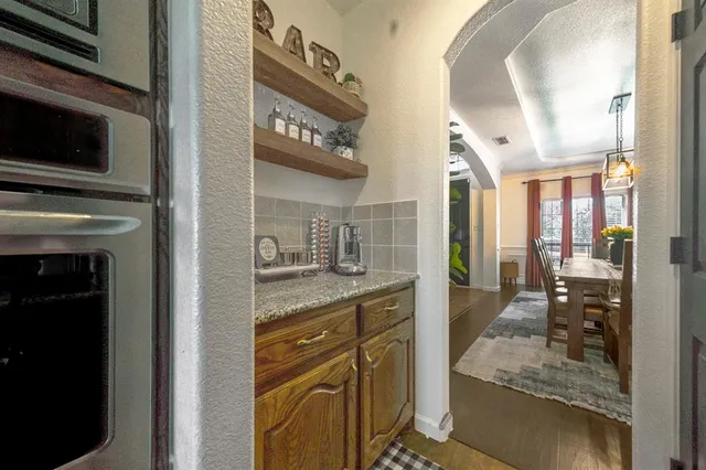 $650,000 | 1880 Chuckwagon Drive, Midlothian, TX 76065