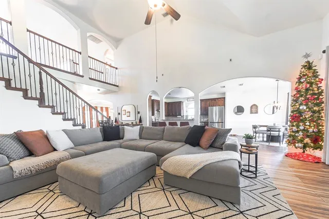 $650,000 | 1880 Chuckwagon Drive, Midlothian, TX 76065