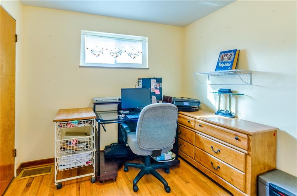 123 Linden Road Canonsburg, PA 15317 - Photo 16 of 25 Gallery Image 16