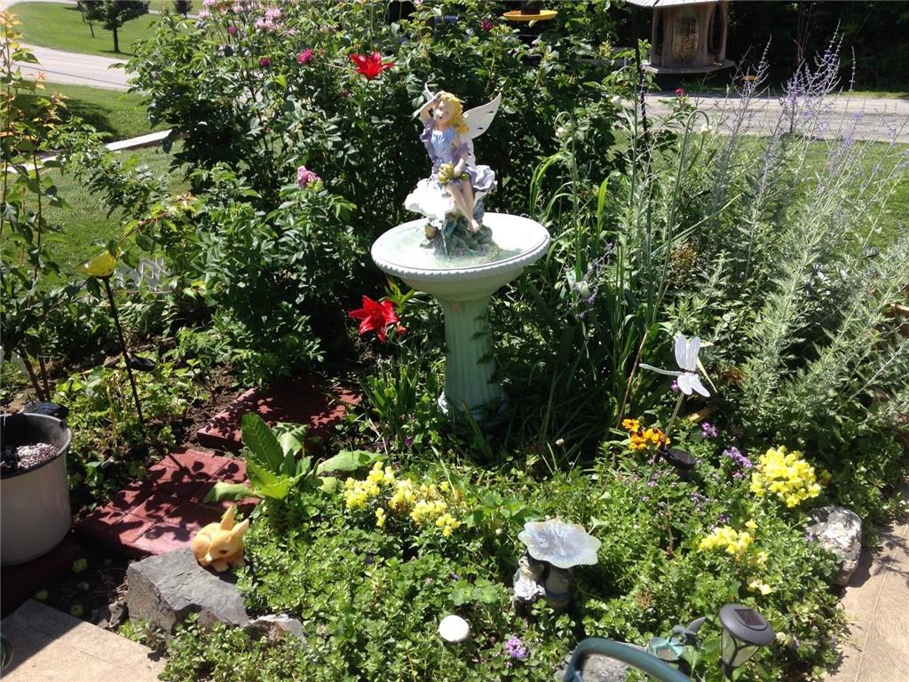 123 Linden Road Canonsburg, PA 15317 - Photo 4 of 25 Gallery Image 4