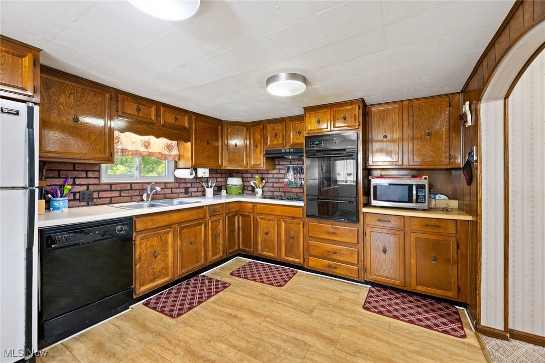 1060 Portage Line Road Akron, OH 44312 - Photo 9 of 37