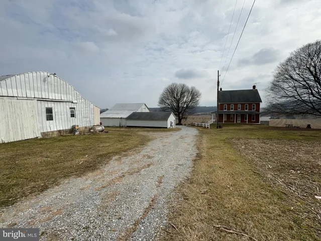 a view of a car garage