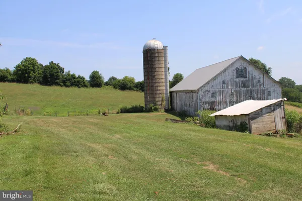 a house view with a outdoor space