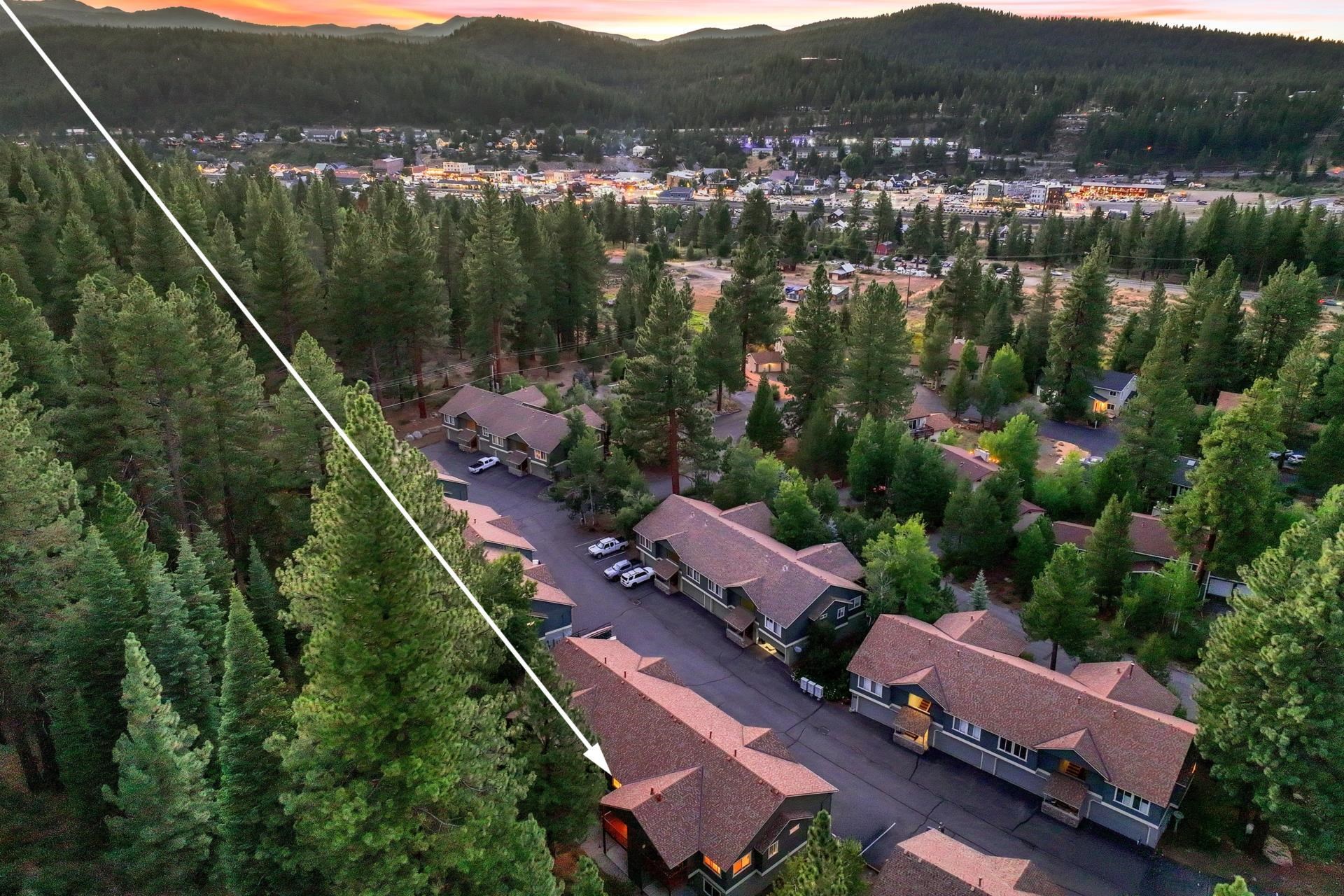10147 Pine Cone Road Truckee, CA 96161 - Photo 3 of 28 Gallery Image 3