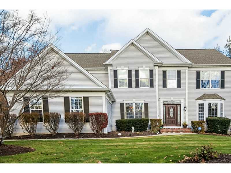 172 Castle Rocks Road Warwick, RI 02886 - Photo 1 of 25 Exterior Front.