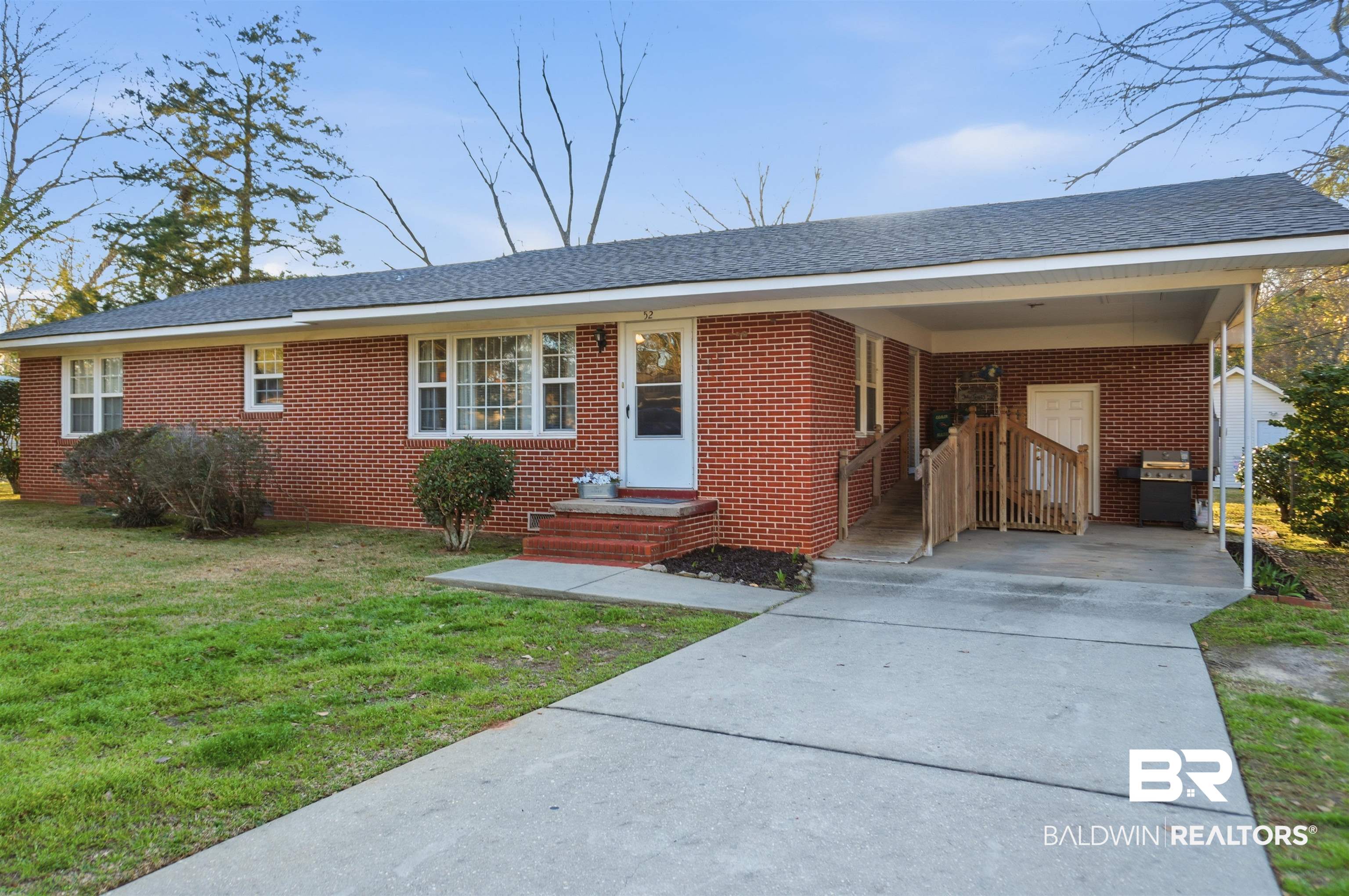 52 Perry Avenue Monroeville, AL 36460 - Photo 3 of 38