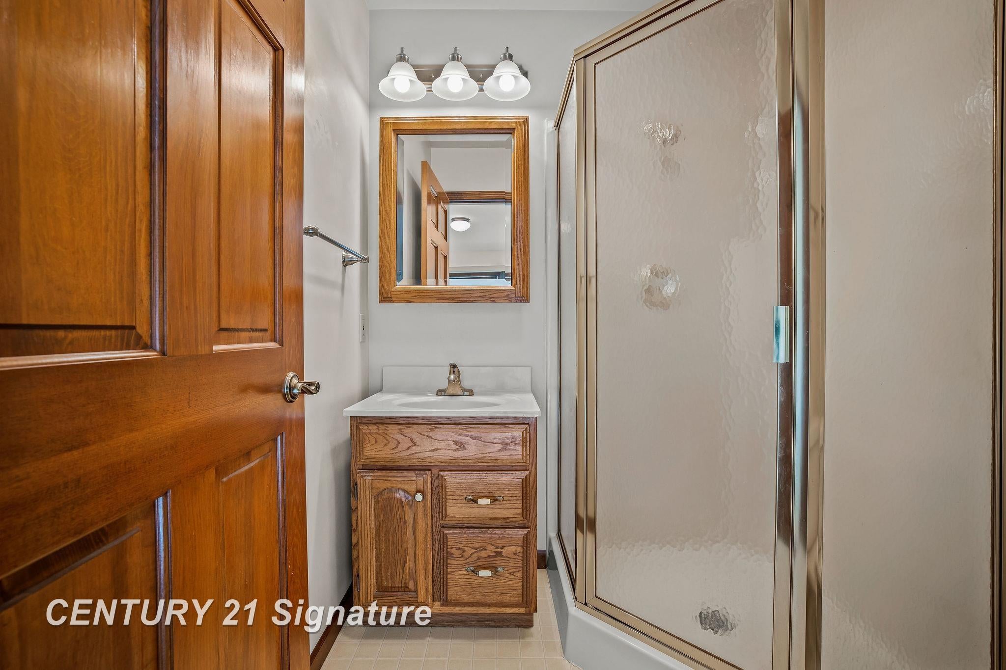 1545 North Graham Road Freeland, MI 48623 - Photo 18 of 45 Gallery Image 18