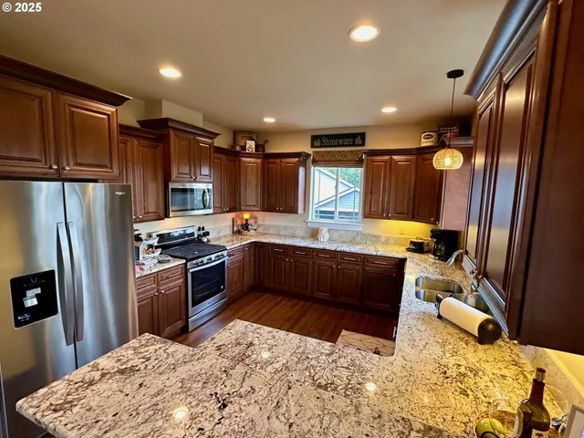 $769,000 | 6452 Dogwood Street, Springfield, OR 97478