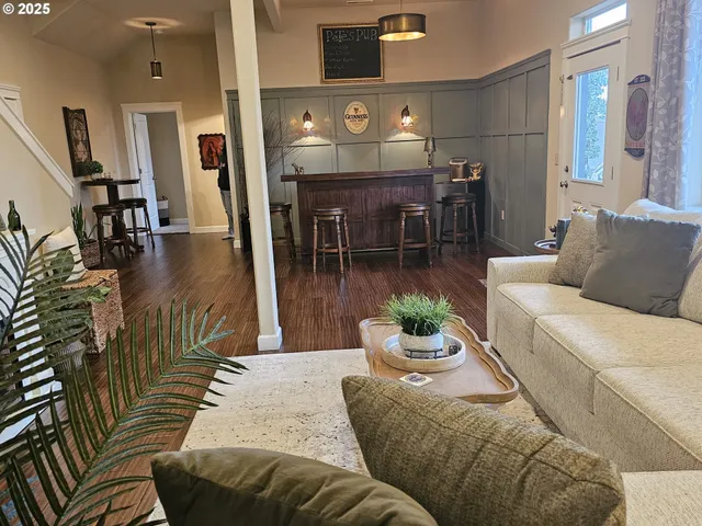 $769,000 | 6452 Dogwood Street, Springfield, OR 97478