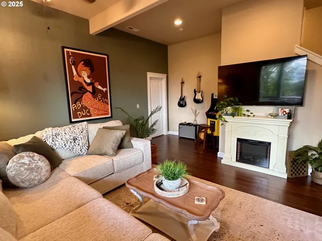 $769,000 | 6452 Dogwood Street, Springfield, OR 97478