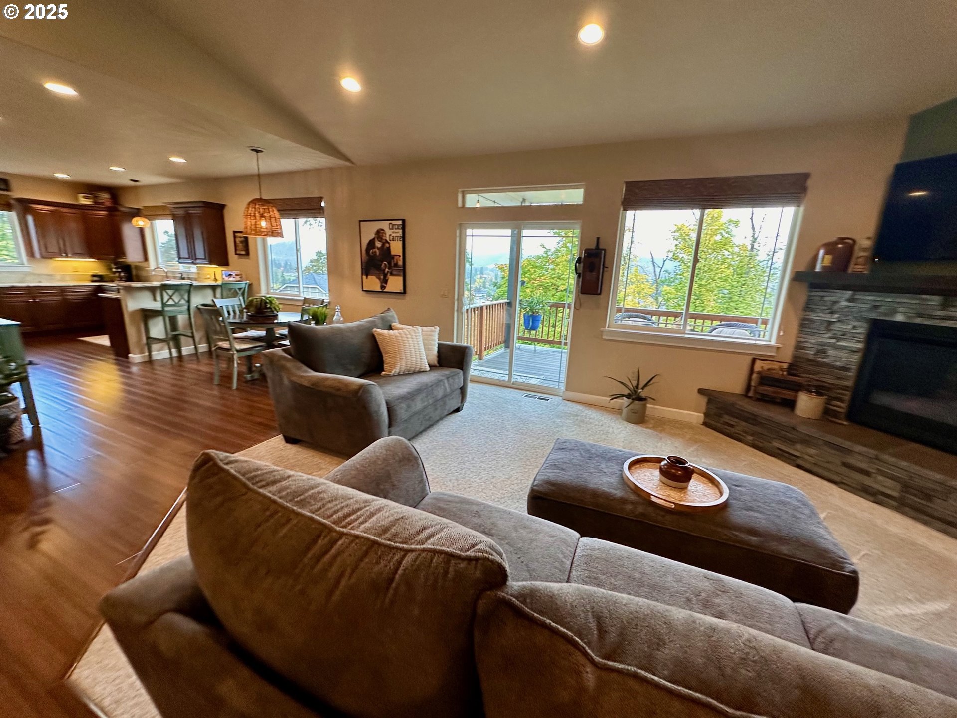 6452 Dogwood Street Springfield, OR 97478 - Photo 4 of 48