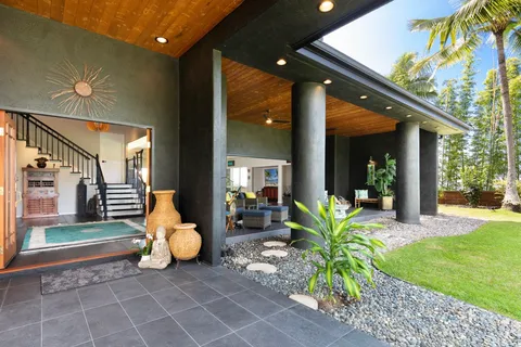 $2,375,000 | 77-422 Pelenike Drive, Kailua-Kona, HI 96740