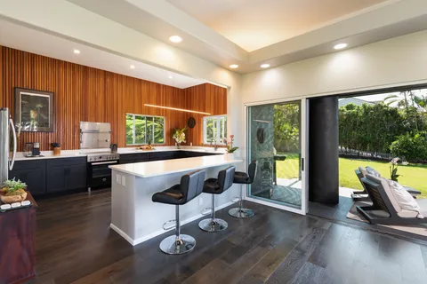 $2,375,000 | 77-422 Pelenike Drive, Kailua-Kona, HI 96740