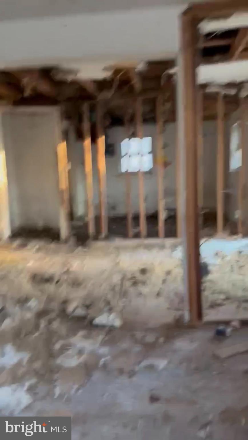 4663 Presidents Road Scottsville, VA 24590 - Photo 3 of 3 a view of a garage