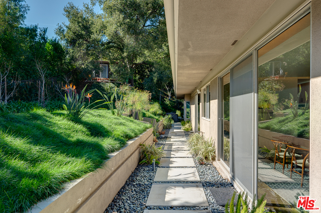 1490 El Mirador Drive Pasadena, CA 91103 - Photo 41 of 52 a view of a house with backyard