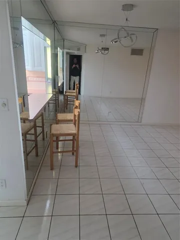 $2,000 | 259 South Cypress Road, Unit 509, Pompano Beach, FL 33060