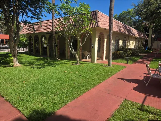 $2,000 | 259 South Cypress Road, Unit 509, Pompano Beach, FL 33060