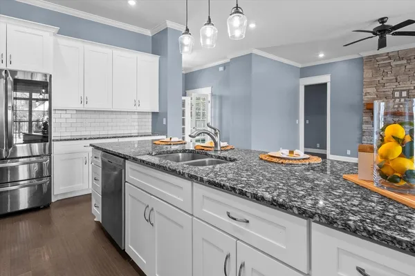 $939,900 | 7566 Don Bruce Court, Christiana, TN 37037