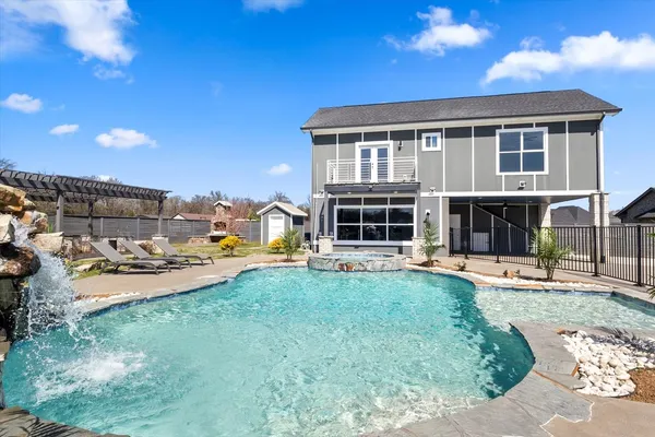 $939,900 | 7566 Don Bruce Court, Christiana, TN 37037
