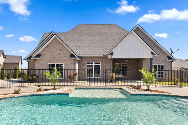 $939,900 | 7566 Don Bruce Court, Christiana, TN 37037