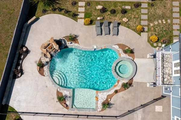 $939,900 | 7566 Don Bruce Court, Christiana, TN 37037