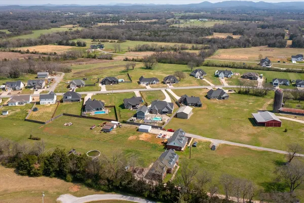 $939,900 | 7566 Don Bruce Court, Christiana, TN 37037