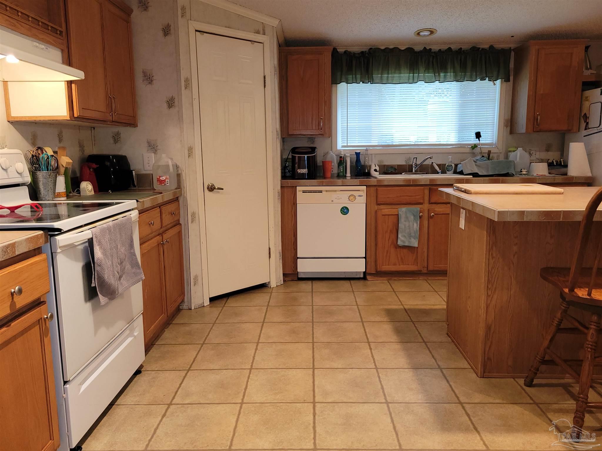 2542 Purdue Road McDavid, FL 32568 - Photo 13 of 42