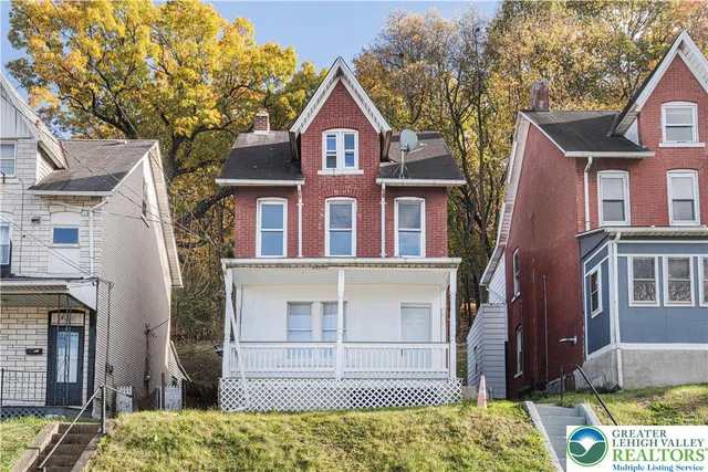 $249,999 | 963 Wyandotte Street, Bethlehem, PA 18015