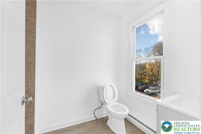 $249,999 | 963 Wyandotte Street, Bethlehem, PA 18015