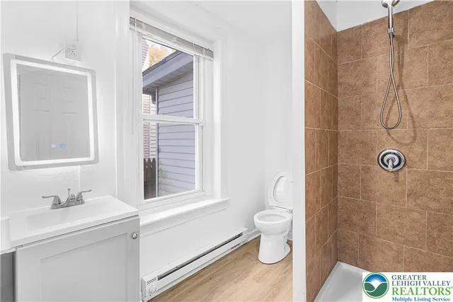 $249,999 | 963 Wyandotte Street, Bethlehem, PA 18015