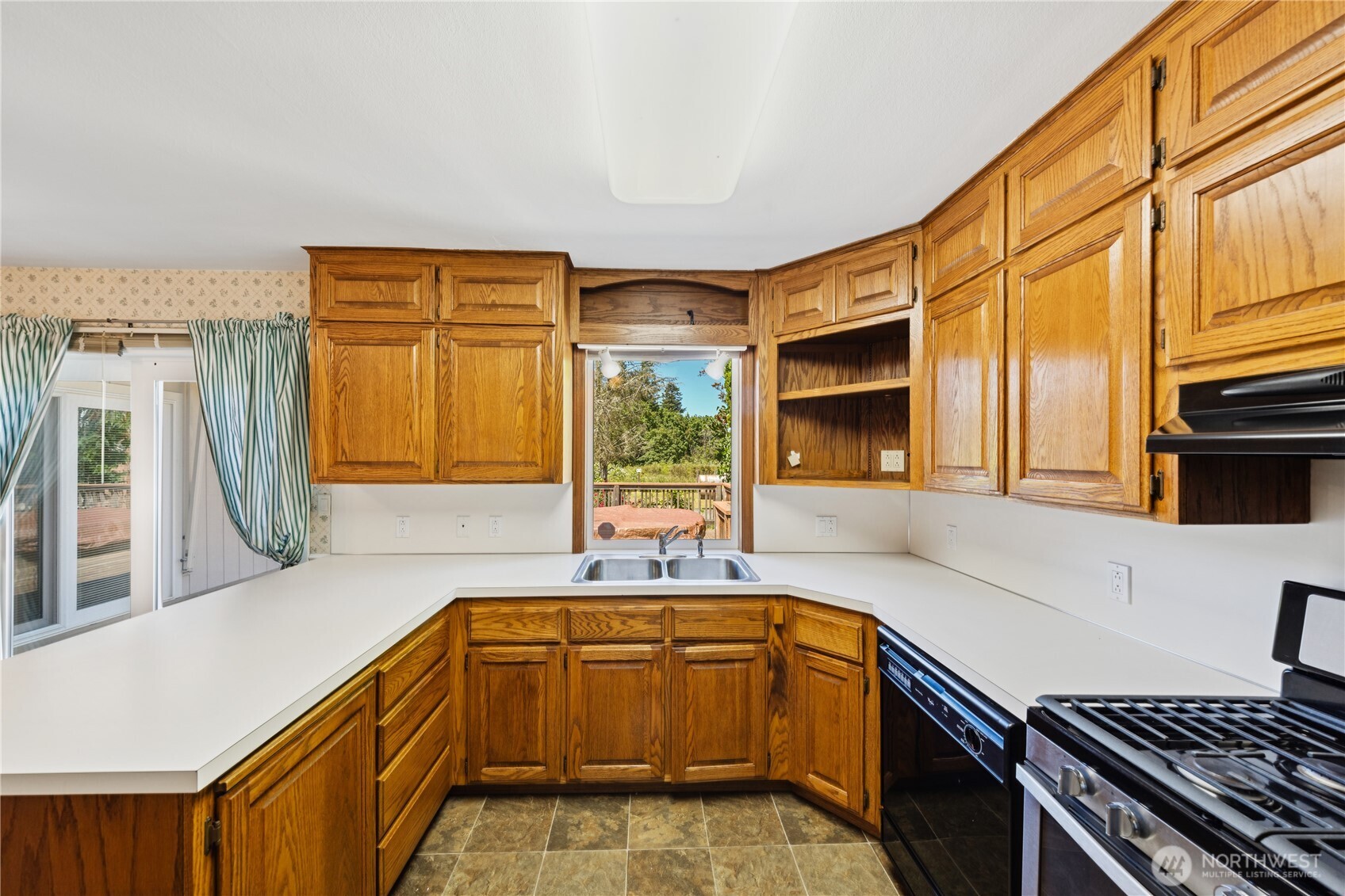 9575 Padilla Heights Road Anacortes, WA 98221 - Photo 12 of 39 Gallery Image 12