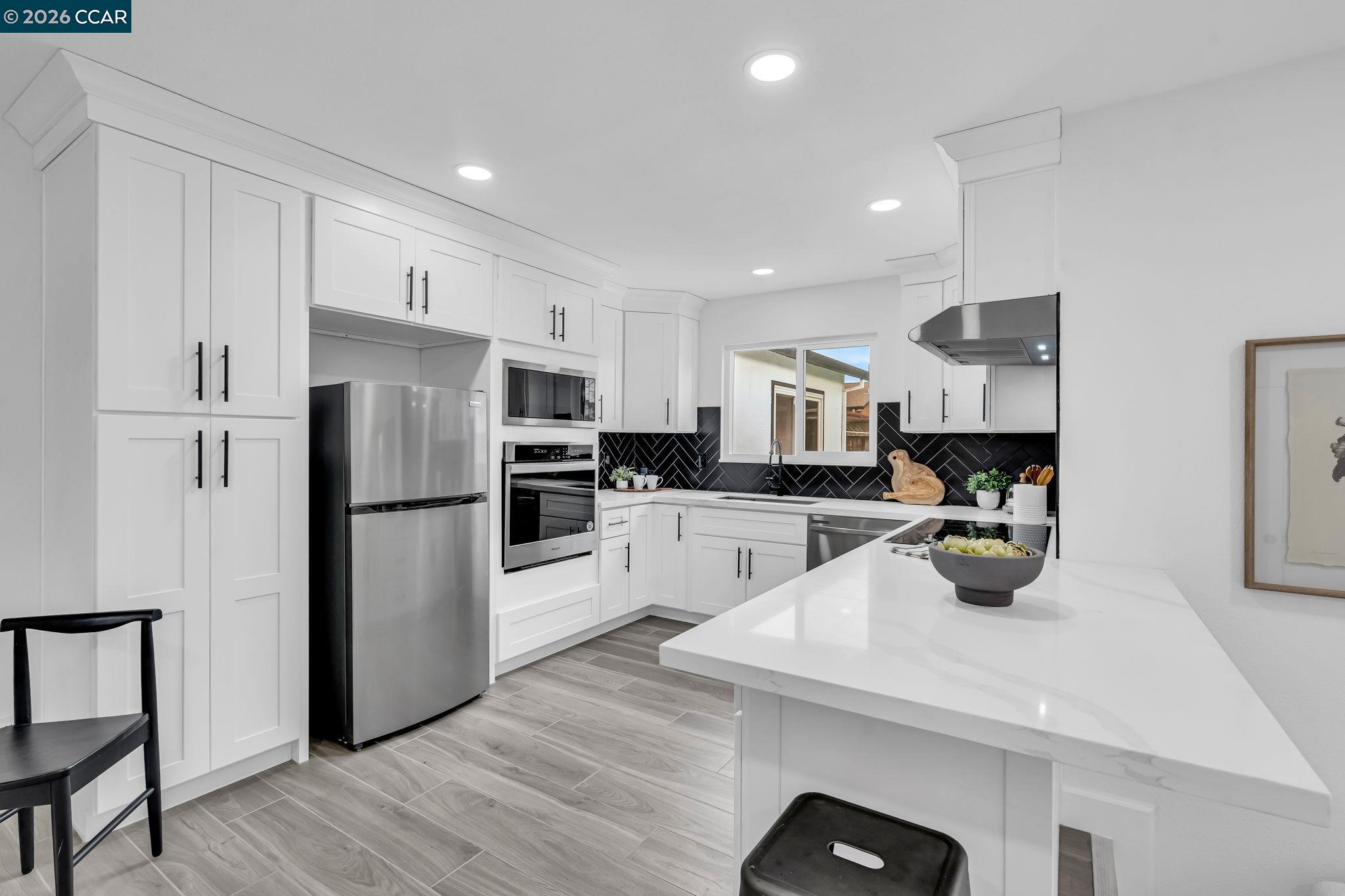 1548 Dianda Drive Concord, CA 94521 - Photo 20 of 59