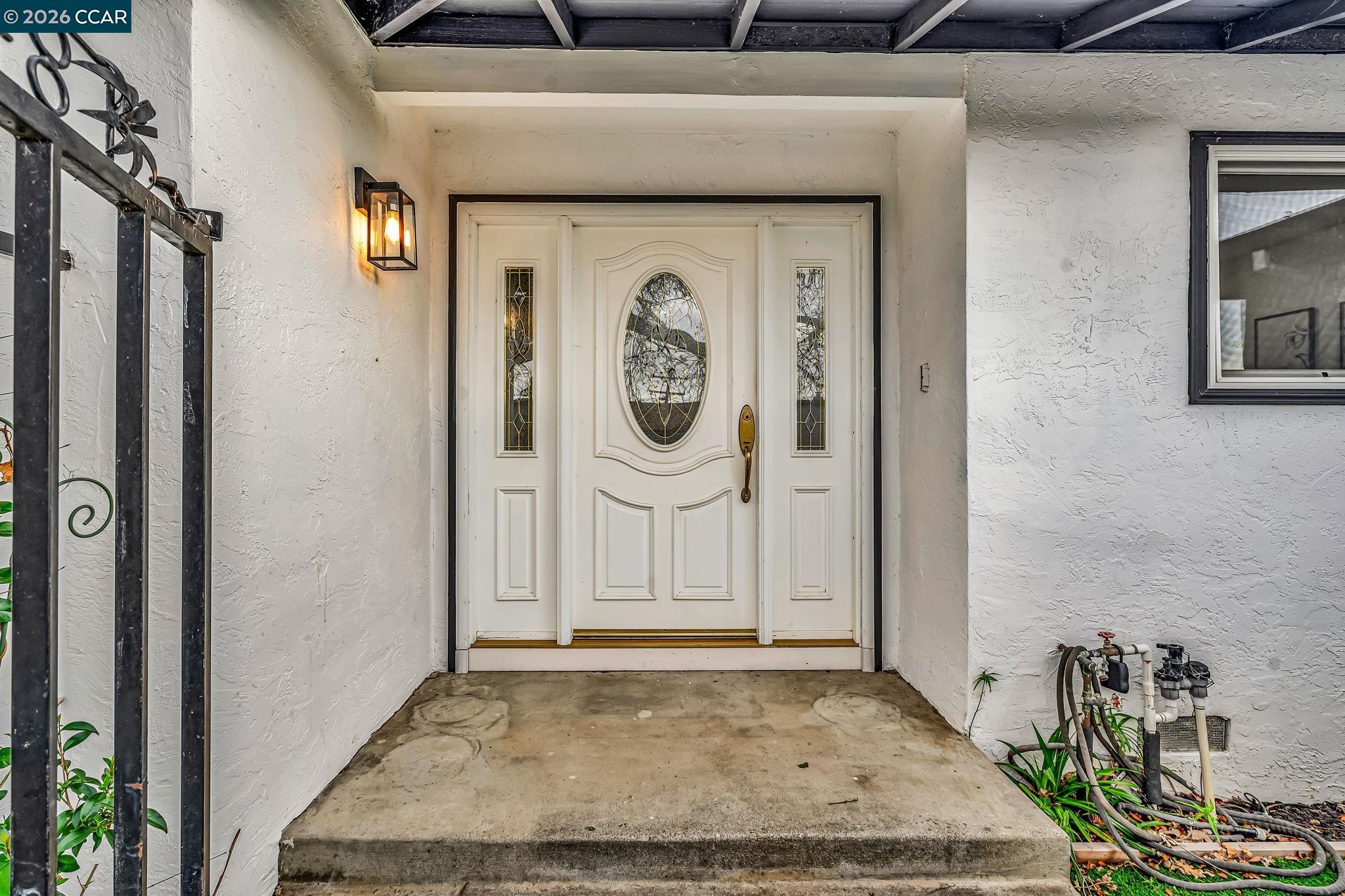 1548 Dianda Drive Concord, CA 94521 - Photo 4 of 59